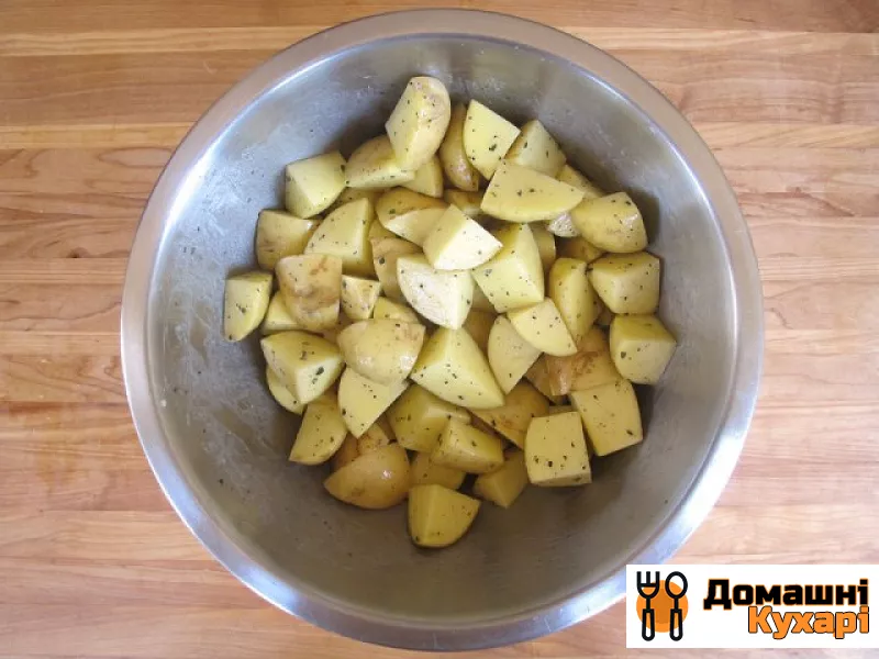 Курячі стегенця з картоплею і розмарином - фото крок 2