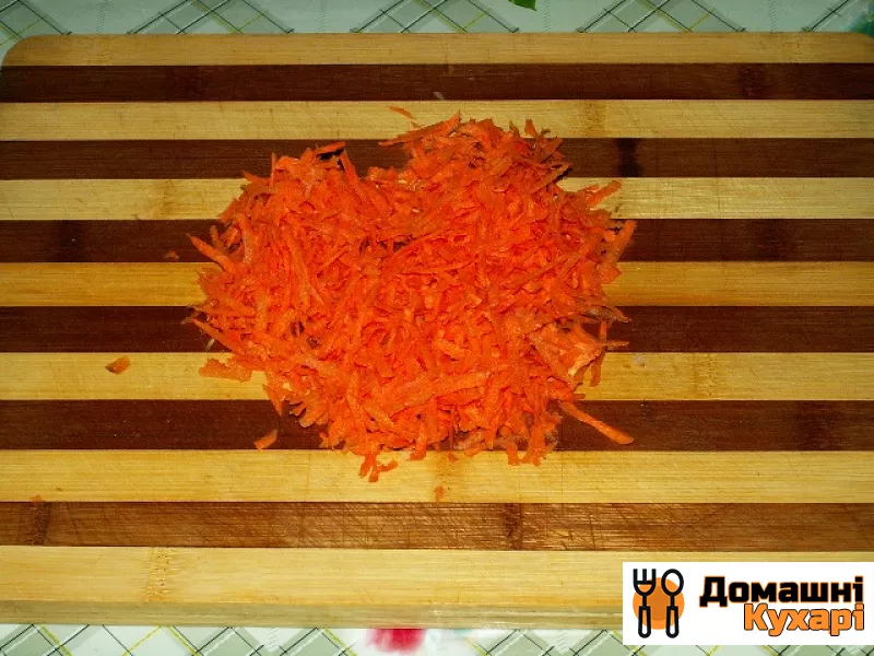 Курячі сердечка з цибулею і морквою - фото крок 4