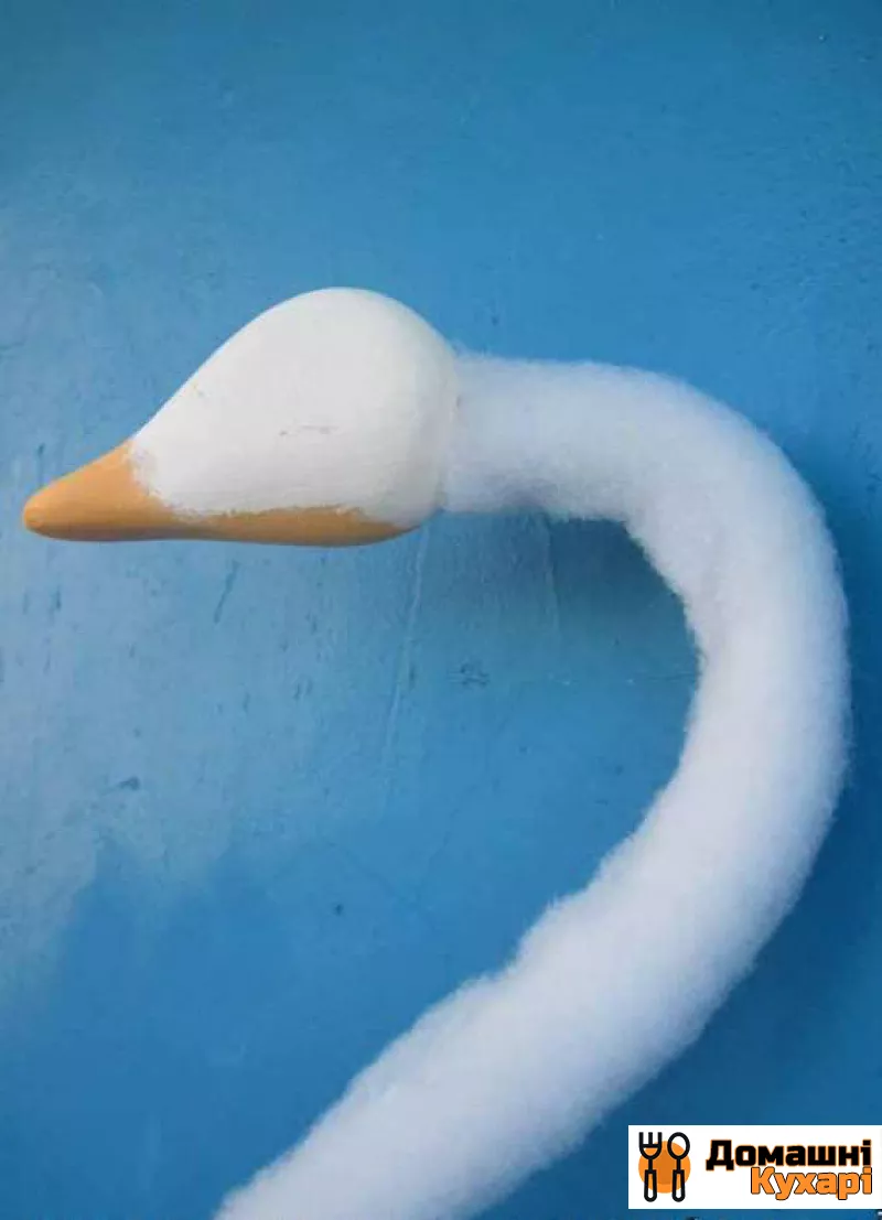 Лебеді з цукерок - фото крок 7