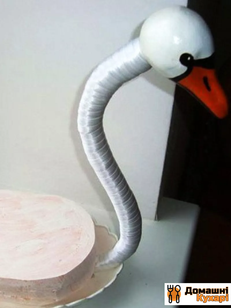 Лебеді з цукерок - фото крок 10